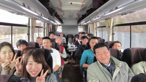 バス車内