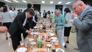 懇親会